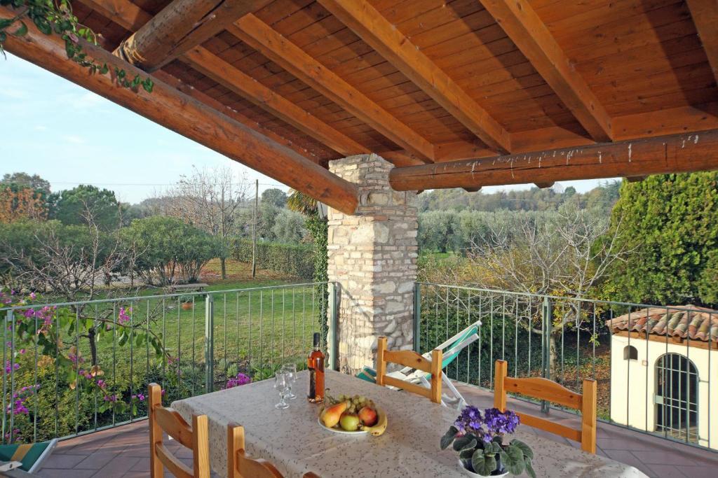 Agriturismo La Breda Hostal San Felice del Benaco Habitación foto