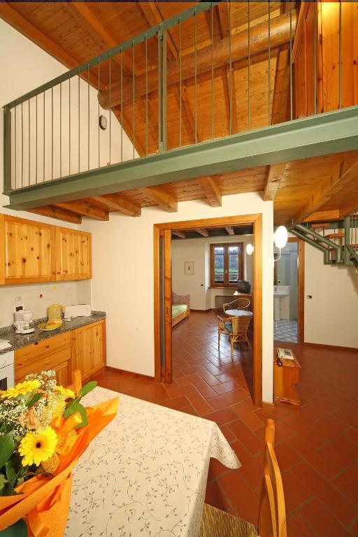 Agriturismo La Breda Hostal San Felice del Benaco Habitación foto